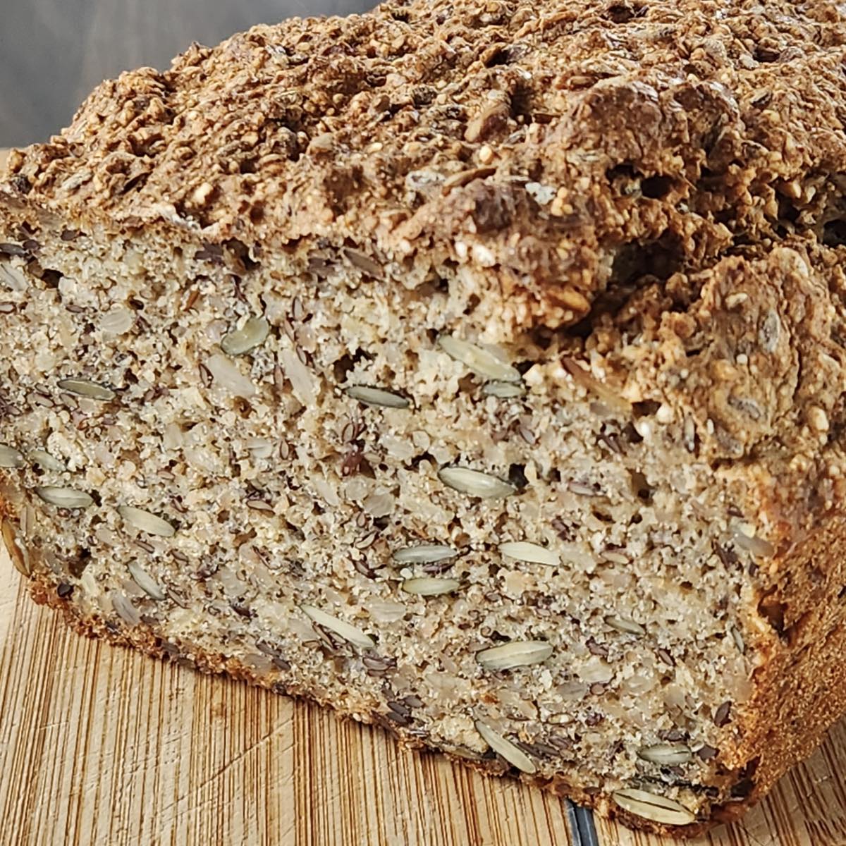 time2care - recipe+ 5 elements sponge bread with grain mixture - the bread is ready