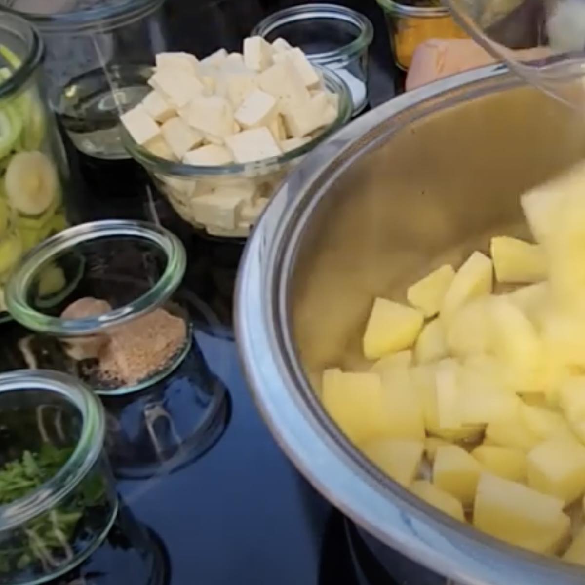 time2care - rezept+ Lauch-Kartoffel-Eintopf