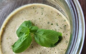 time2.care - Salatsoße mit Bärlauch und Basilikum